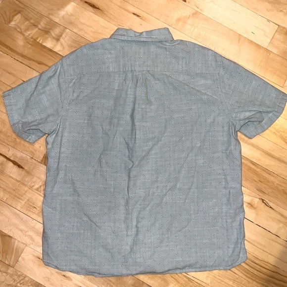 Men’s Vineyard Vines Short Sleeve Button Down - Picture 3 of 3